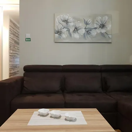 فندق Apartman Zlatna Ruza