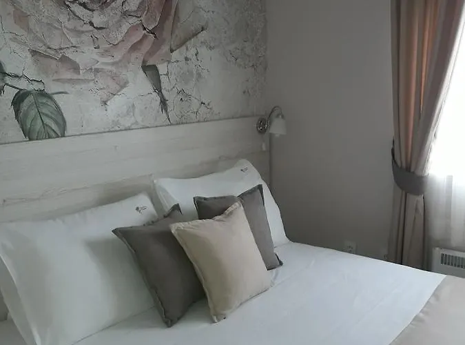 ホテル Apartman Zlatna Ruza