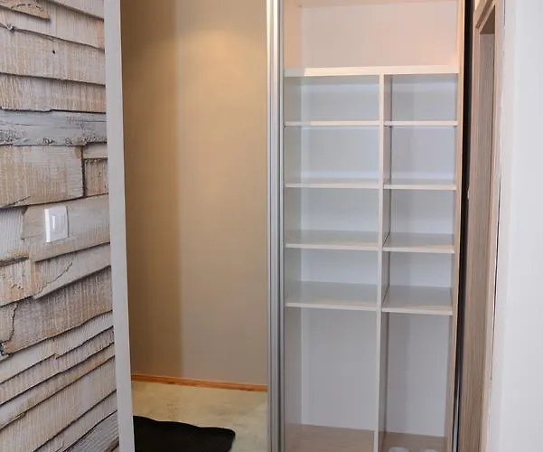 Apartman Zlatna Ruza ホテル ズラティボール